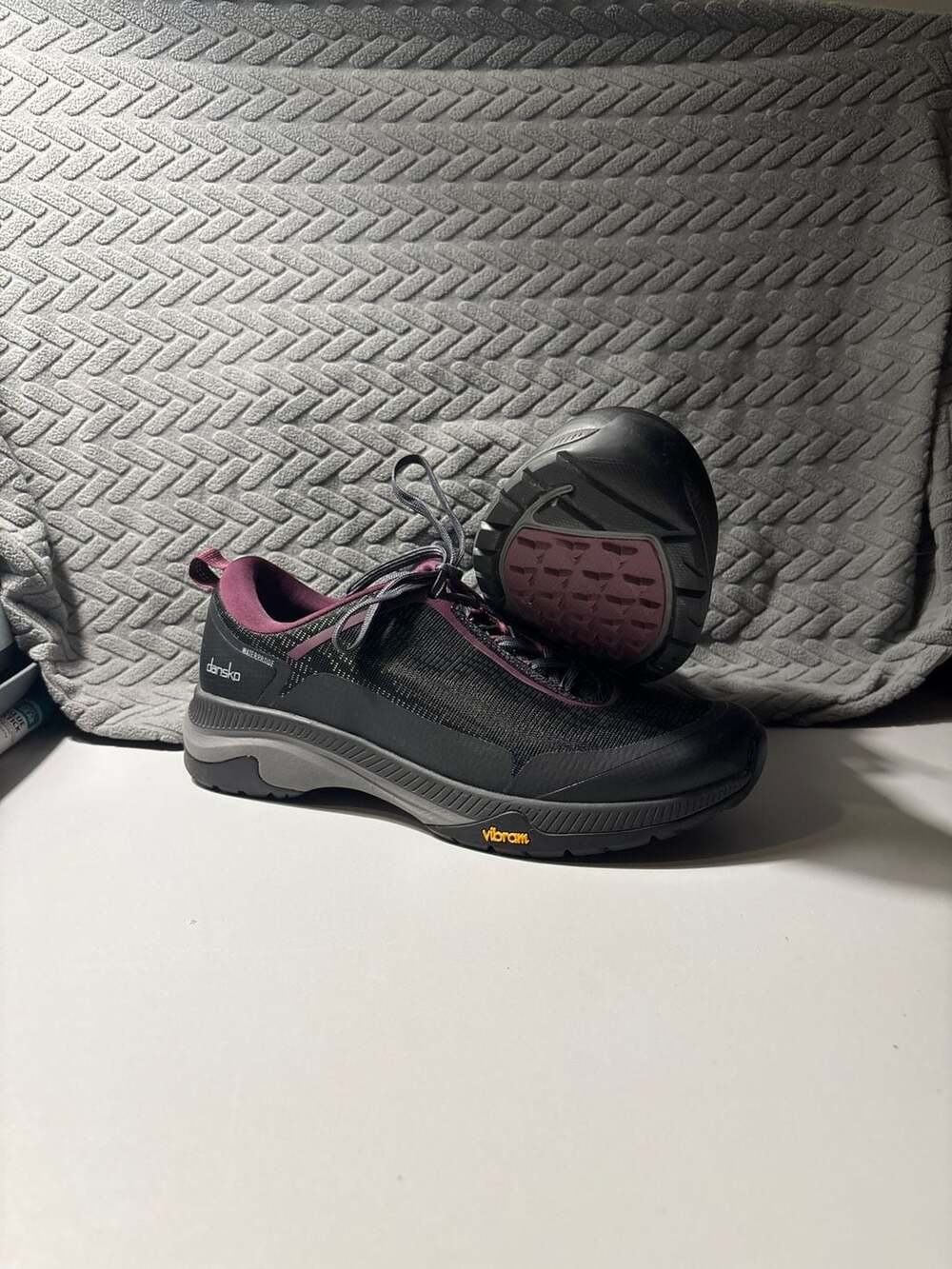 Dansko Paisley Waterproof Walking Sneakers Black Purple Size 39